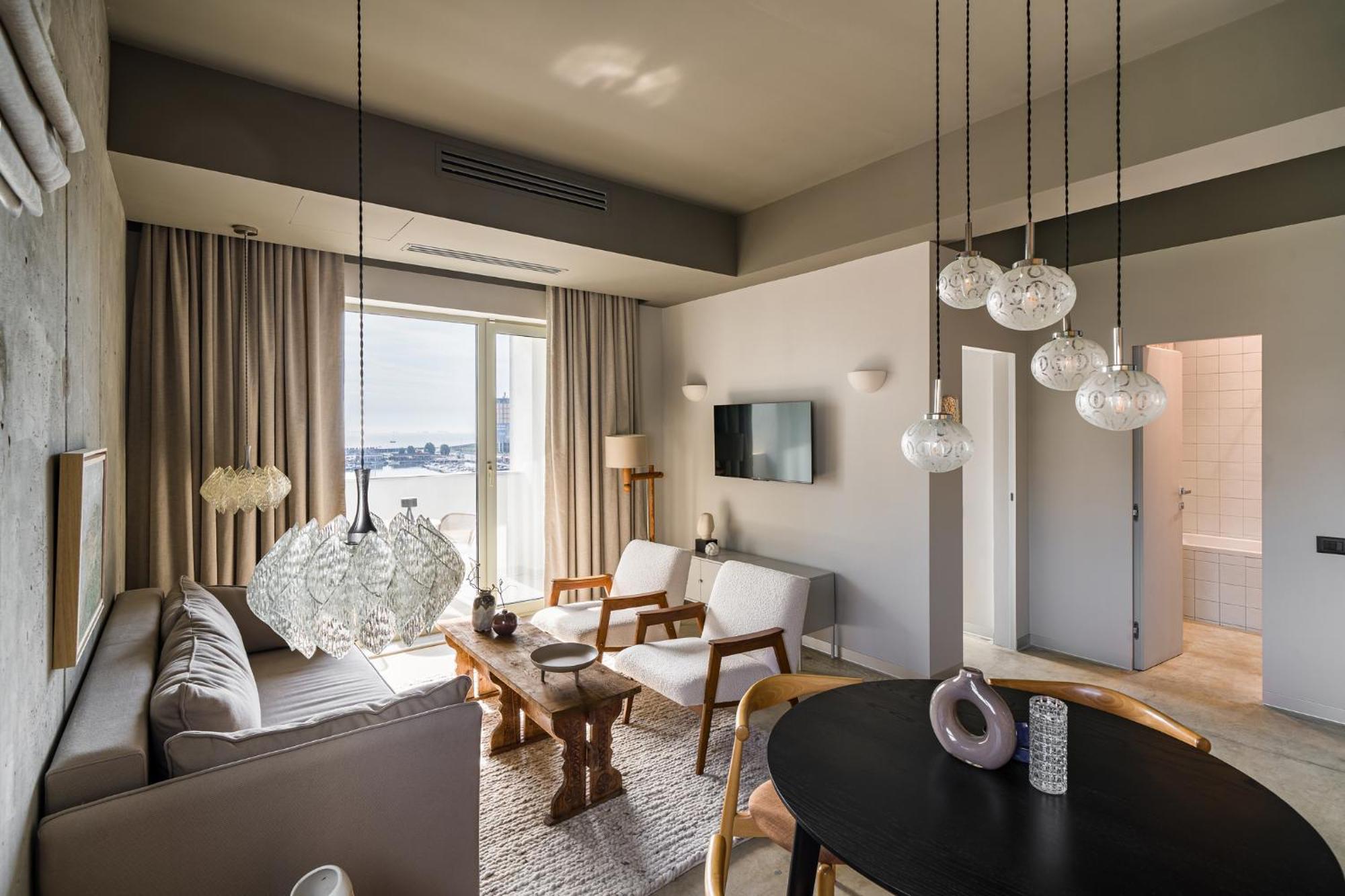 Apartment Rezident Tomis Marina